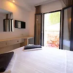 Hotel Elista & 3*