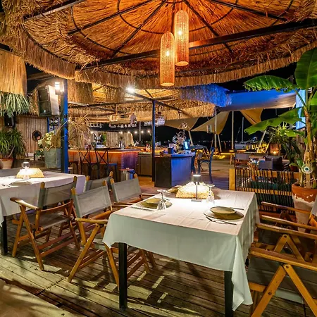 Elista & Hotel Golturkbuku