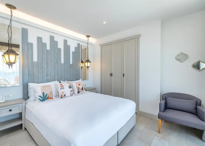 Elista & ホテル ゴルトゥルブク