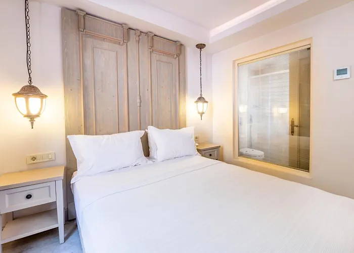 ホテル Elista & ゴルトゥルブク