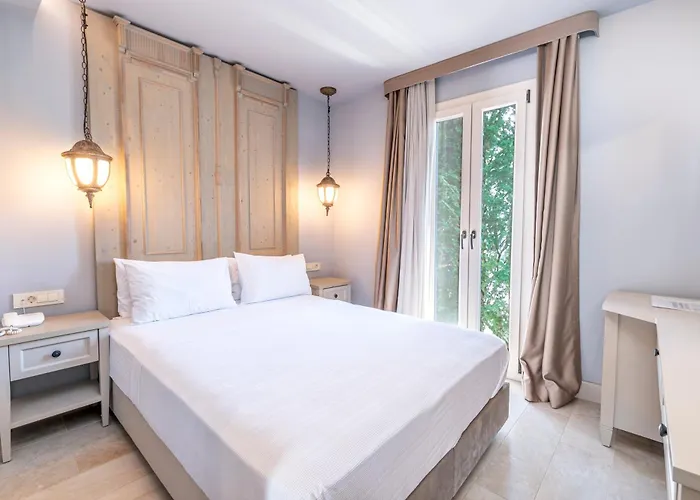 Отель Elista & Гёльтюрбюку