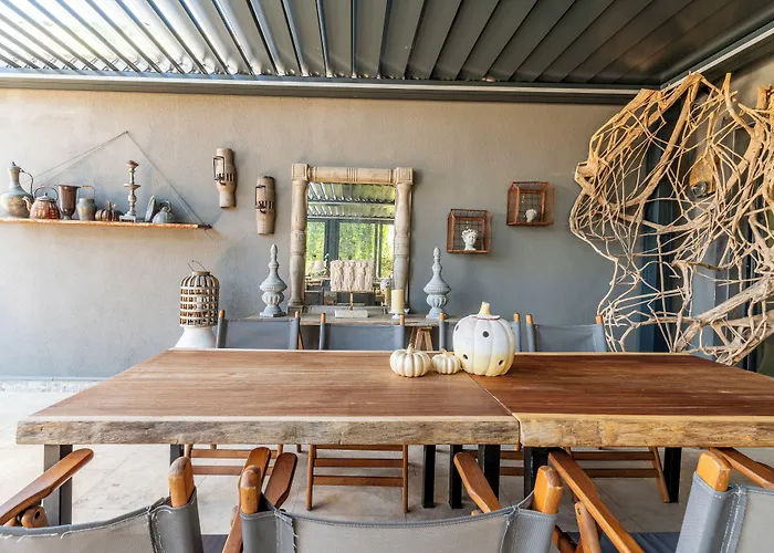 Hotel Elista & Golturkbuku