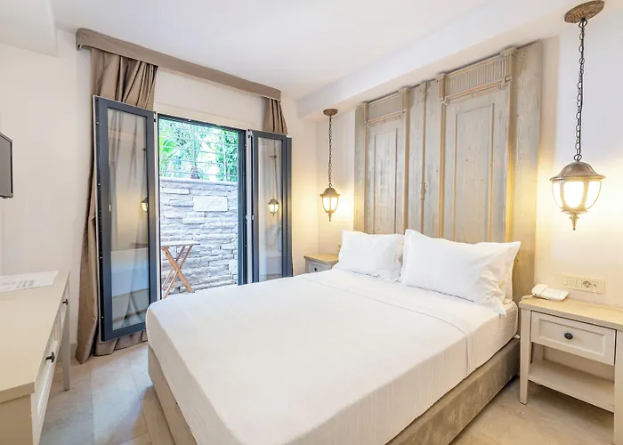 Elista & ホテル ゴルトゥルブク